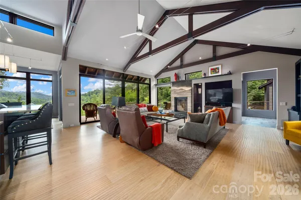257 BEAR LANDING DR