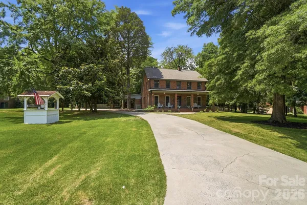 4020 GLEN HAVEN DR