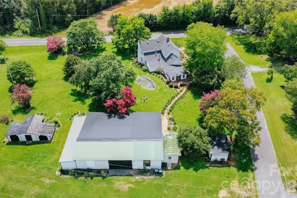 401 S GOLD BRANCH RD