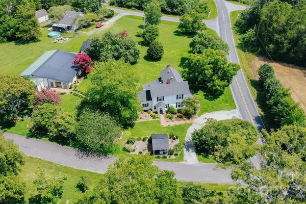 401 S GOLD BRANCH RD