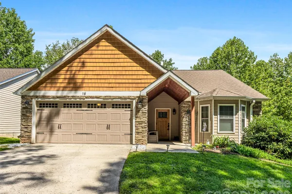 16 JENNLYNN DR
