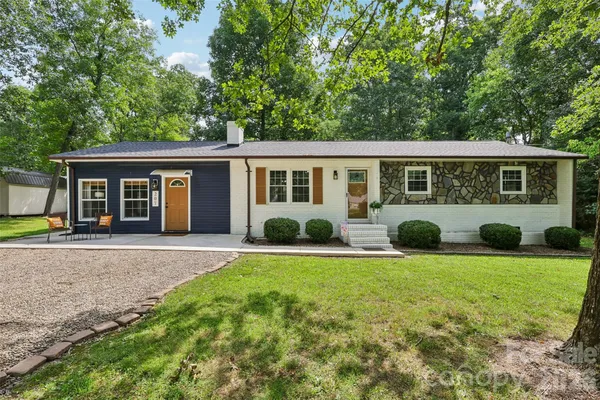 207 S GOLD BRANCH RD