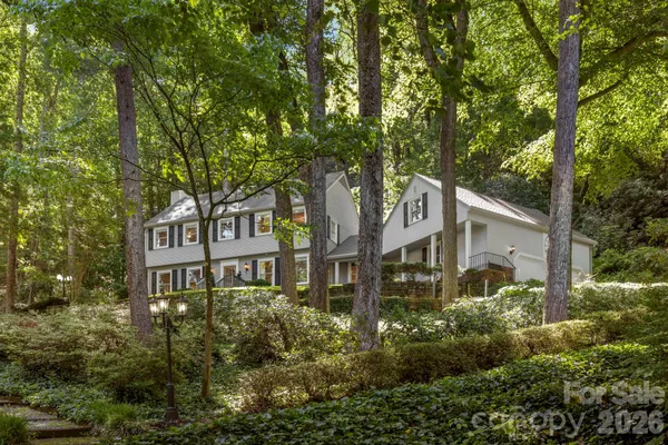 212 ESTATE DR