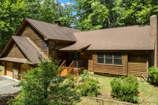 11 TREE TOP DR