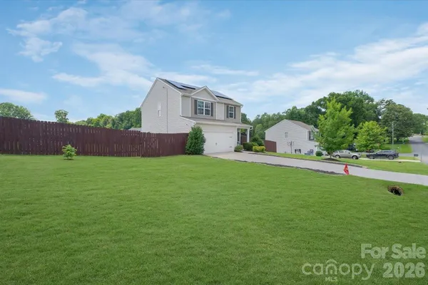 205 CHURCHILL DR