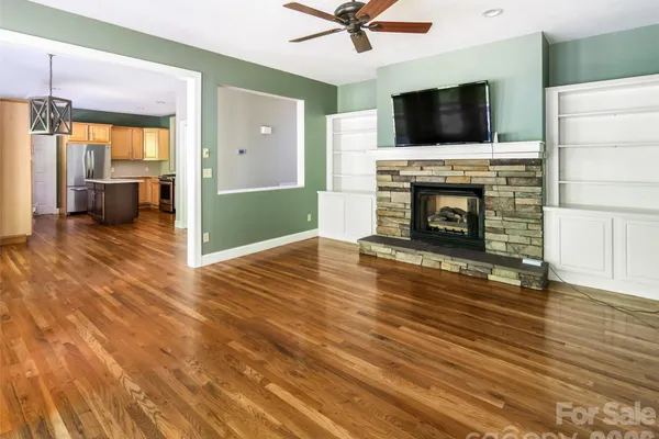 103 WOODBURN DR