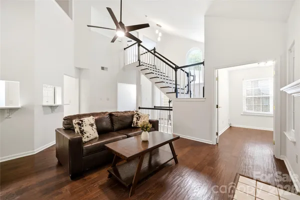 6150 GRAY GATE LN I