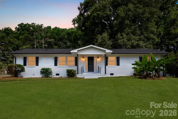 5421 MAPLEWOOD LN