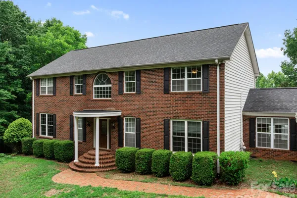 295 WILDERNESS RDG