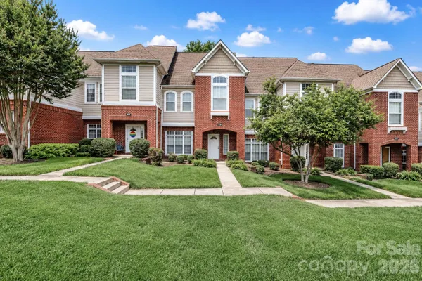 1139 CENTRAL PARK CIR