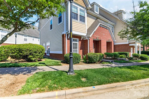 278 DAVIDSON GATEWAY DR