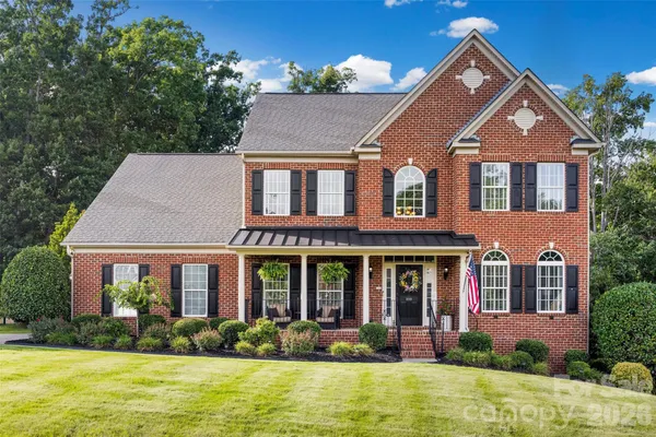 233 SQUIRREL LN