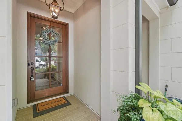2430 VAIL AVE