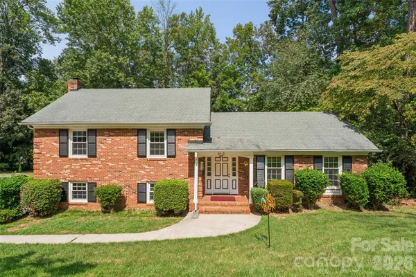 2815 BURNT MILL RD