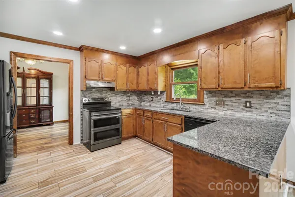 3017 MILL STREAM CT