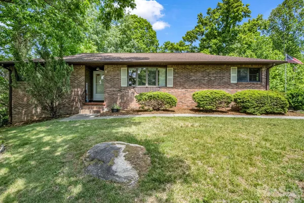 156 DEER RUN
