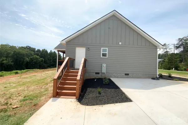 260 FOREST LAKE RD