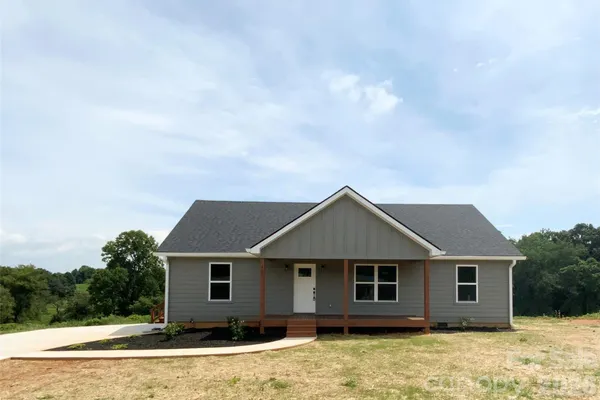 260 FOREST LAKE RD