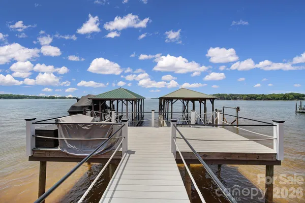 704 ISLE OF PINES RD