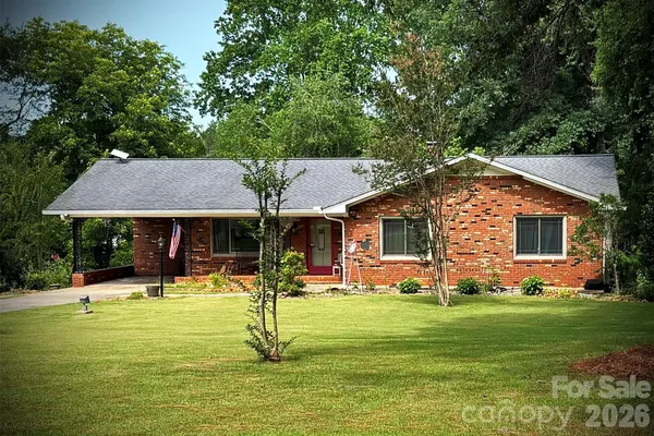 467 FOREST LAKE RD