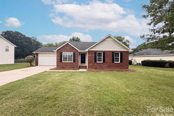 4901 JACQUELYNE DR