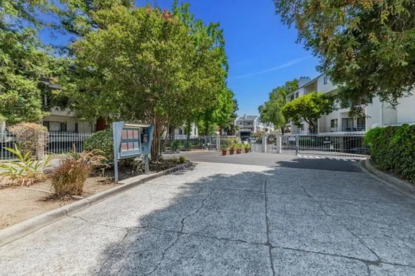 4681 ALBANY CIR 146
