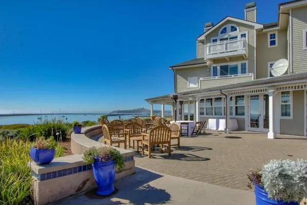4100 CABRILLO HWY 105