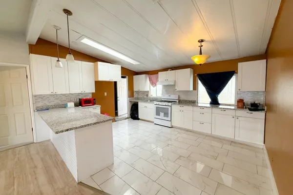 4404 RAIDERS WAY
