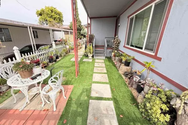 1925 OTAY LAKES RD SPC 148