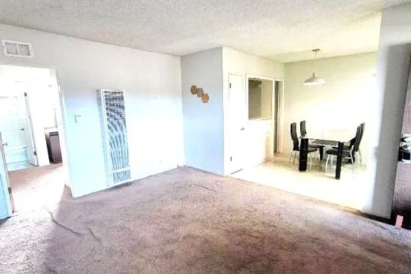 2501 W REDONDO BEACH BLVD 324