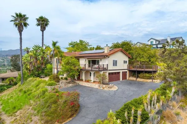 1330 SUGARBUSH DR