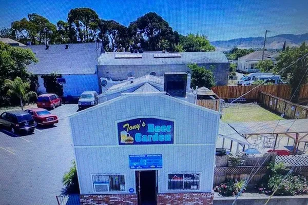 809 W 2ND ST