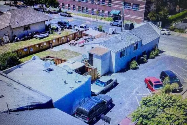 809 W 2ND ST