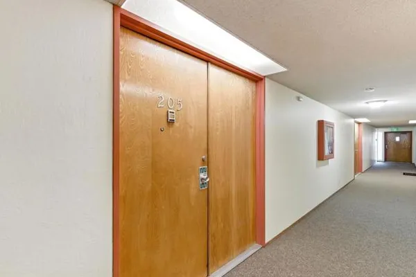728 ELM ST 205