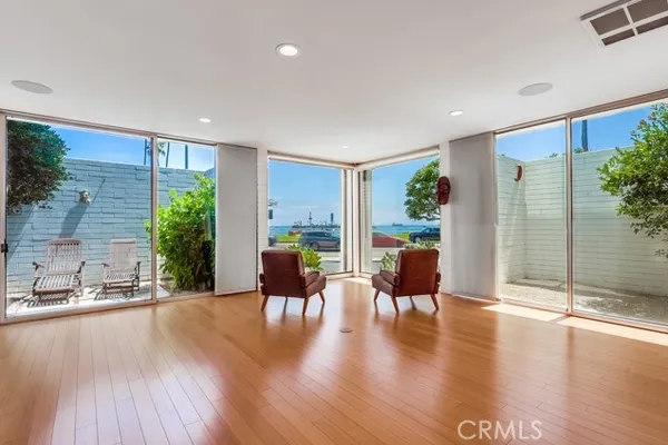 2999 E OCEAN BLVD 120