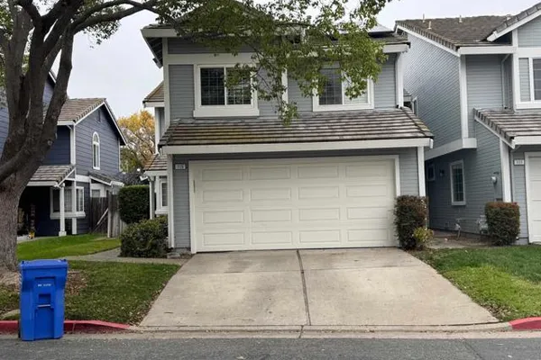 115 PELICAN LOOP