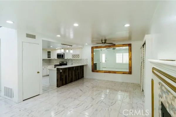 6756 SHADED WOOD PL