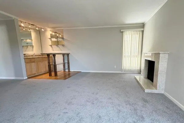 77 FAIRMOUNT AVE 220