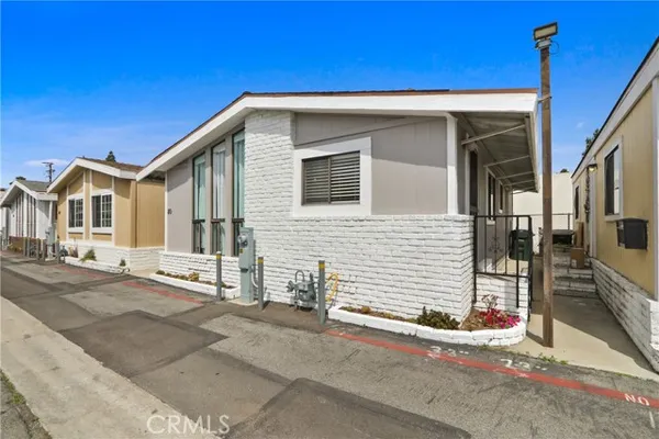 327 W WILSON ST SPC 80