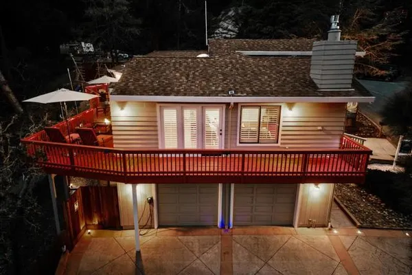 205 BLUEBERRY DR