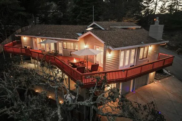 205 BLUEBERRY DR
