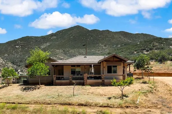 1661 BARRETT LAKE RD