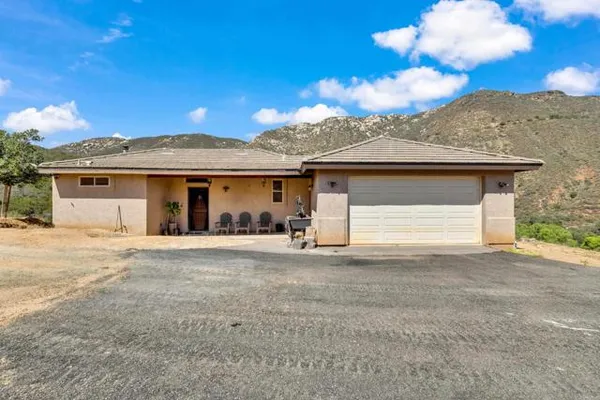 1661 BARRETT LAKE RD
