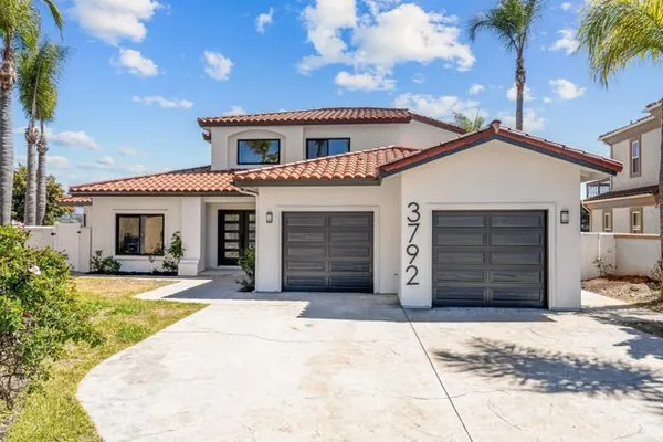 3792 VISTA PT