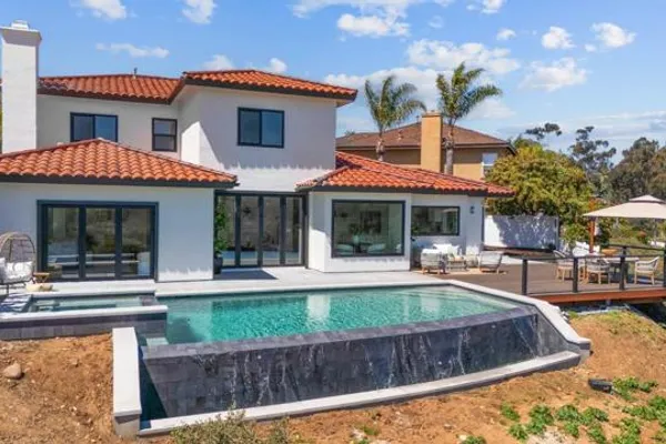 3792 VISTA PT