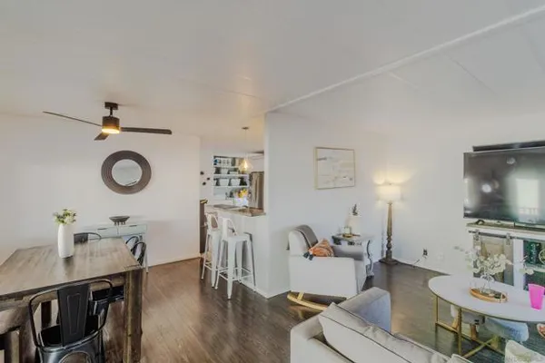 10800 WOODSIDE AVE SPC 210