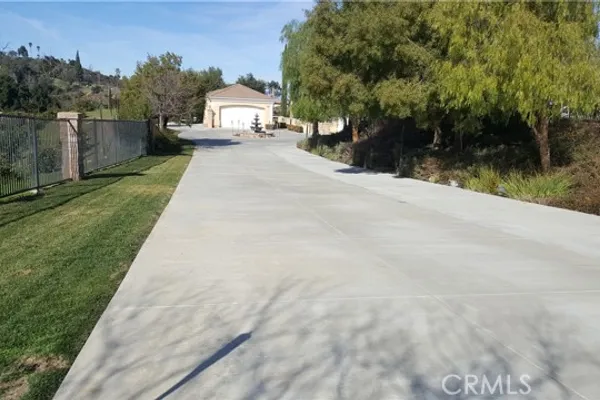 4007 SUZIE CIR