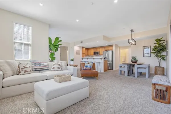 243 RIVERDALE CT 431