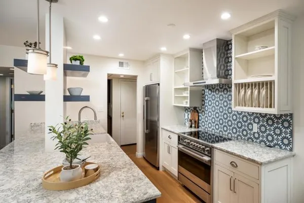 226 W EDITH AVE 20