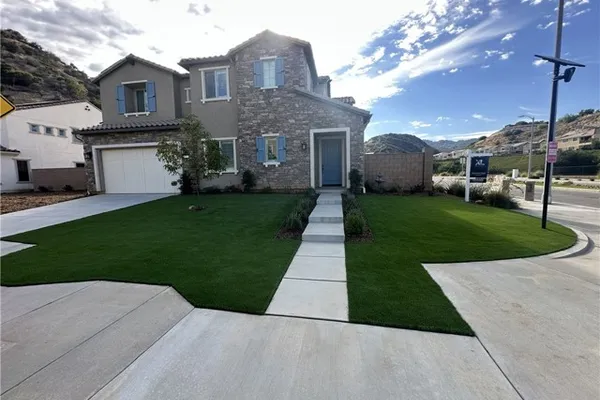 8327 N MARIPOSA CT